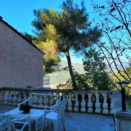Dans Don Quijote Apartment